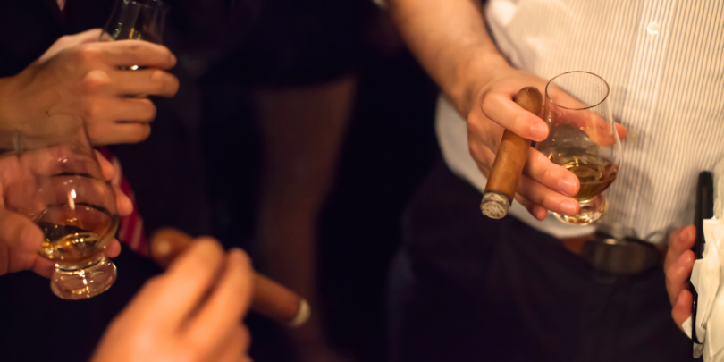 Evde Viski ve Puro Keyfi – Ekipman, Ortam, Ritüel